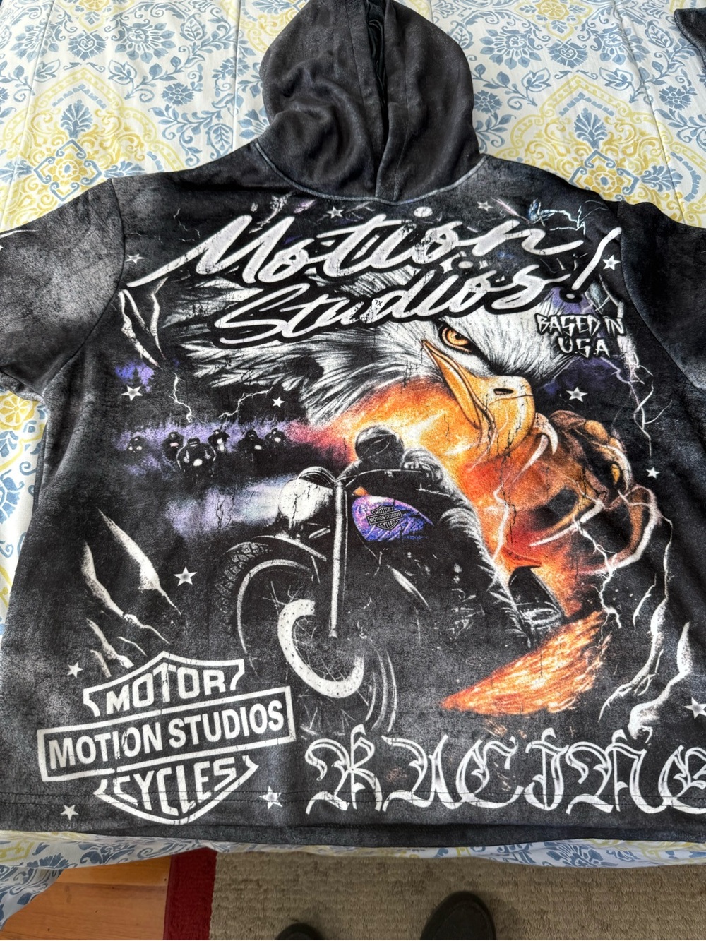 Motion Studios Men’s Graphic Hoodie with Racing Eagle Design